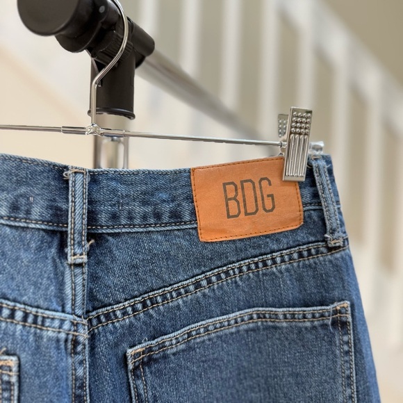 NWOT BDG Urban Outfitters Blue Denim High Rise Baggy Cargo Jeans Size 28 - Picture 6 of 12